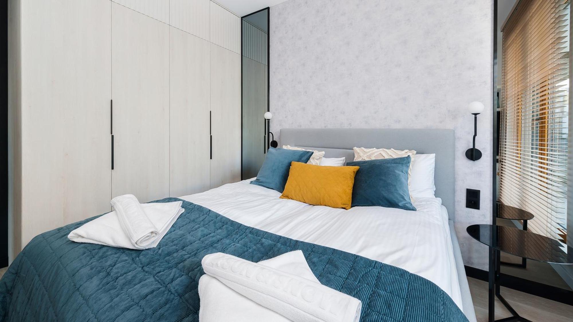 Premium In Novum City Center Near The Train Station By Sun & Snow Красков Екстериор снимка