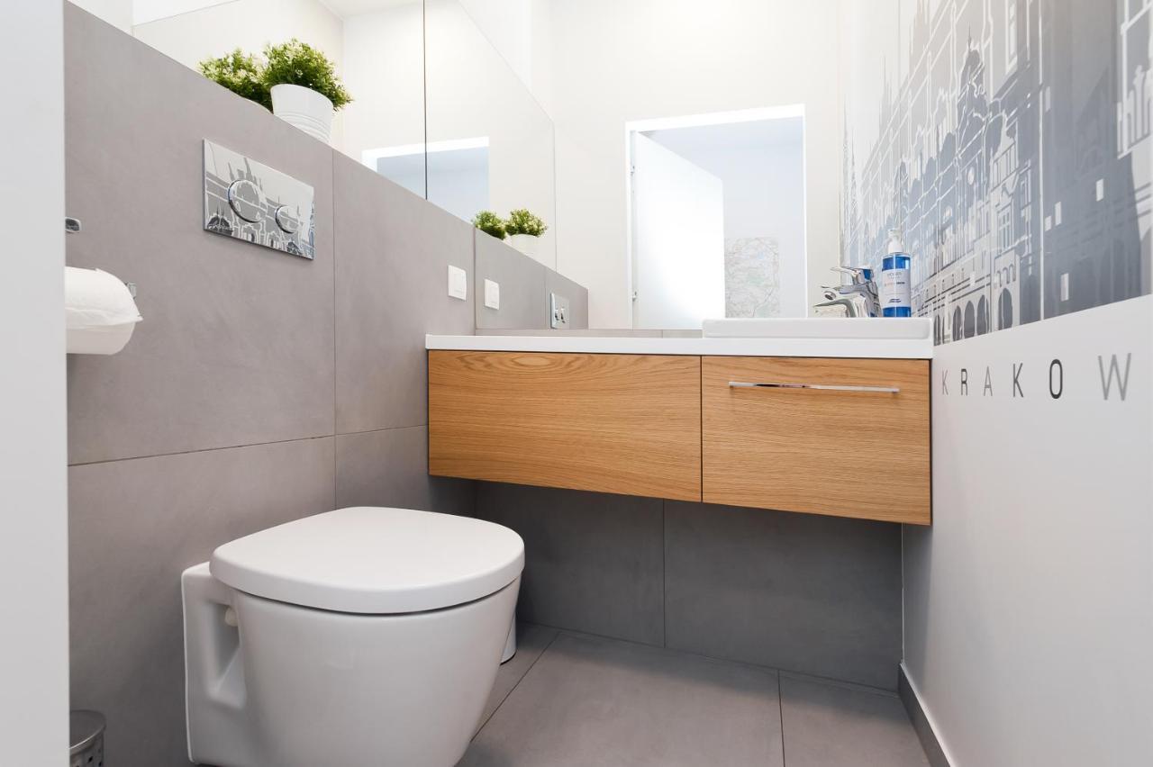 Premium In Novum City Center Near The Train Station By Sun & Snow Красков Екстериор снимка