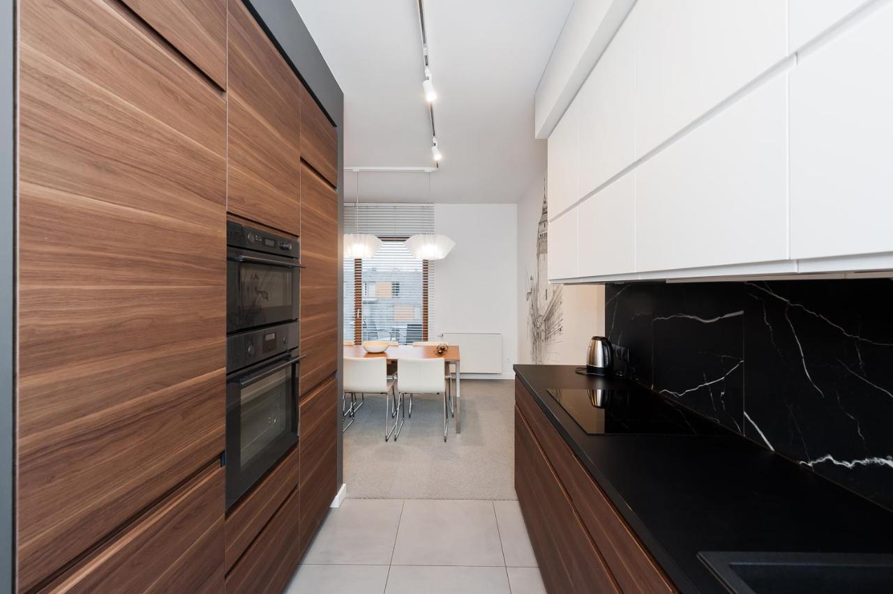Premium In Novum City Center Near The Train Station By Sun & Snow Красков Екстериор снимка