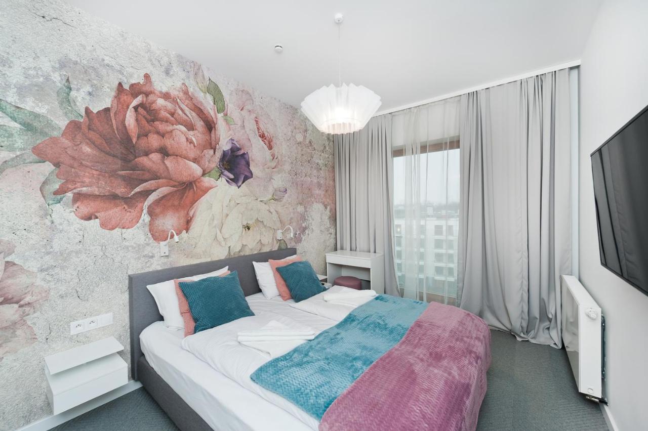 Premium In Novum City Center Near The Train Station By Sun & Snow Красков Екстериор снимка